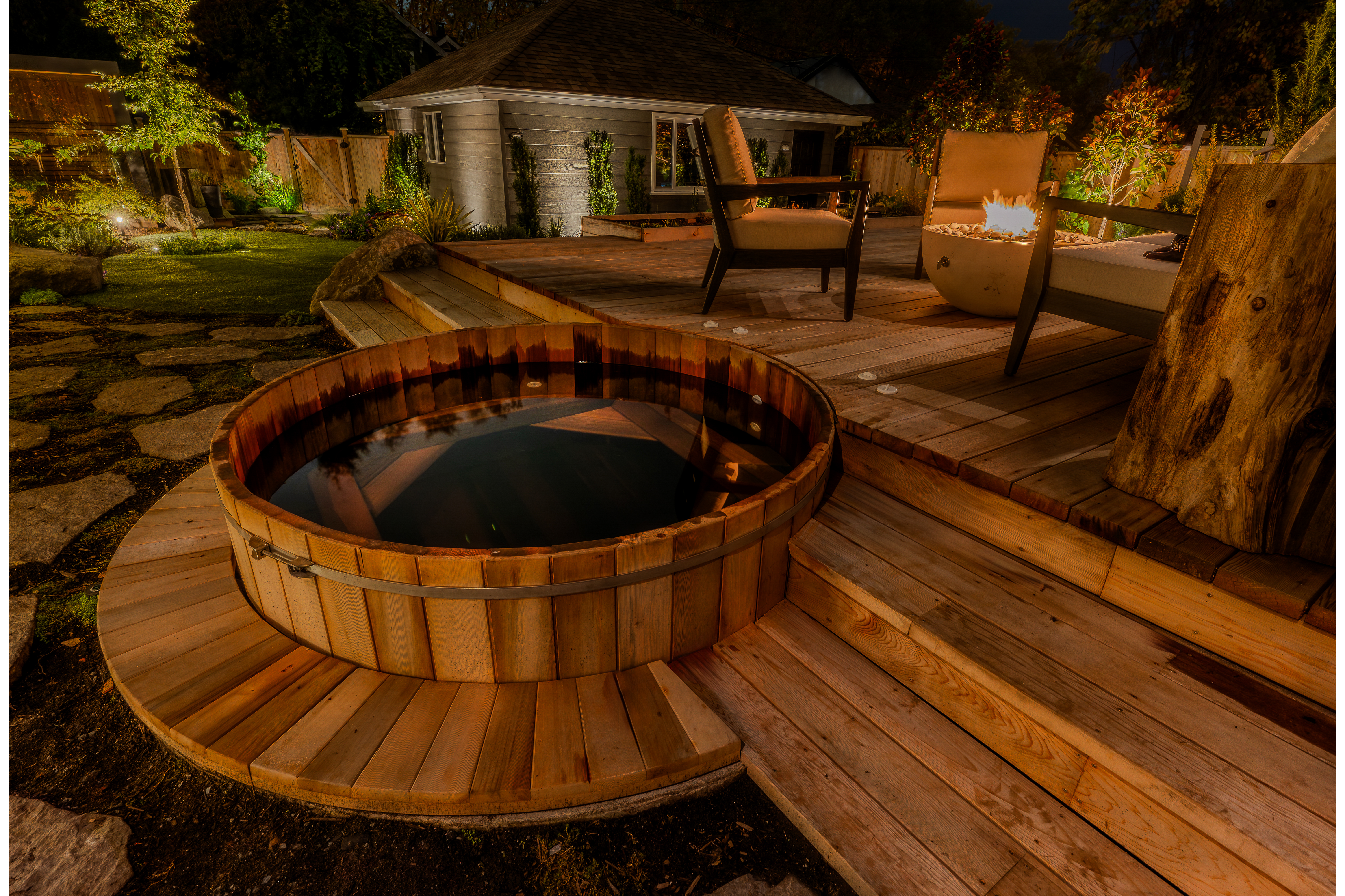 West King Edward Avenue Landscape Lighting – Vancouver Custom Residence