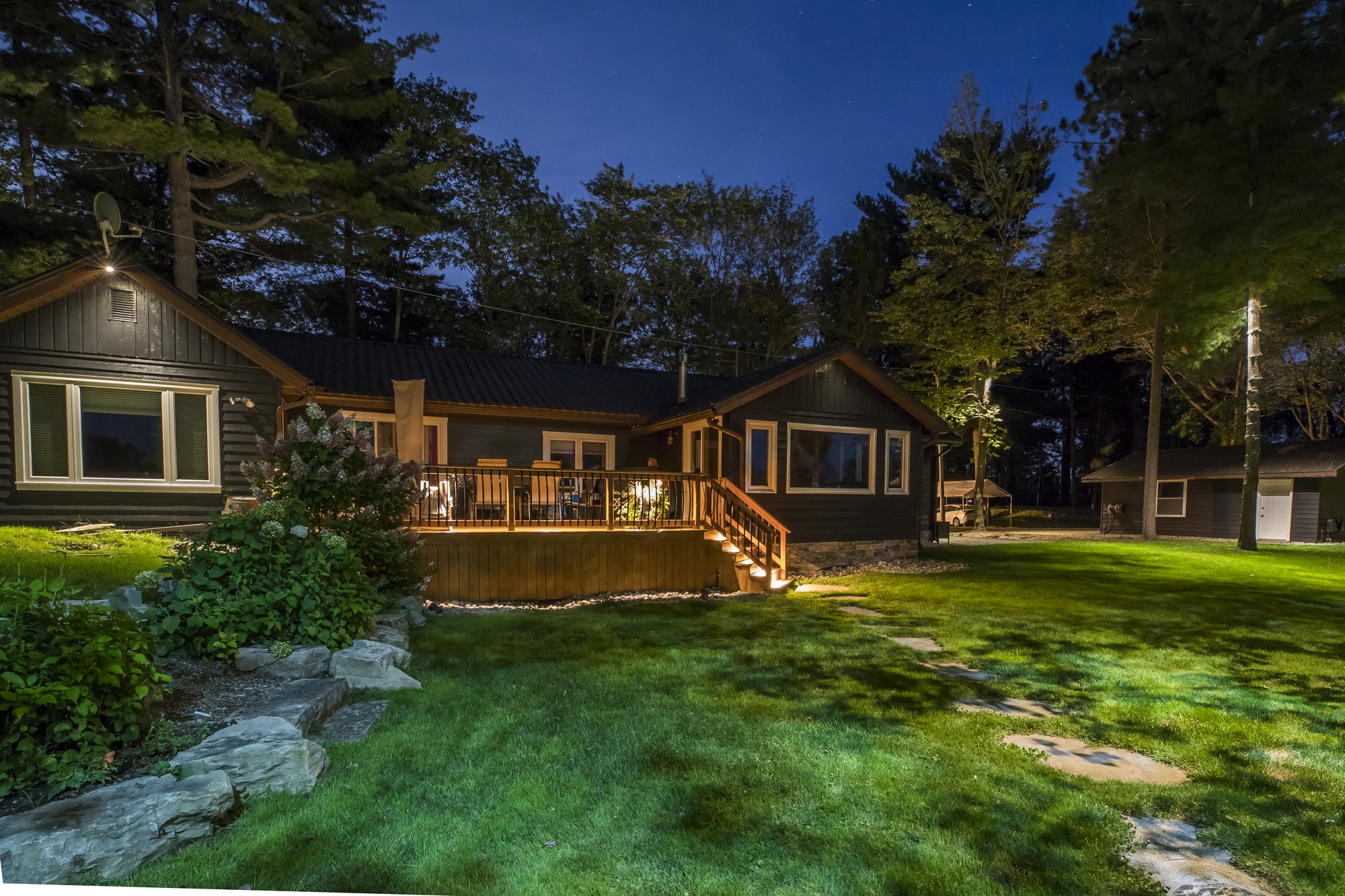 Landscape Lighting Design in North Vancouver, West Vancouver, Squamish, Whistler, and Pemberton