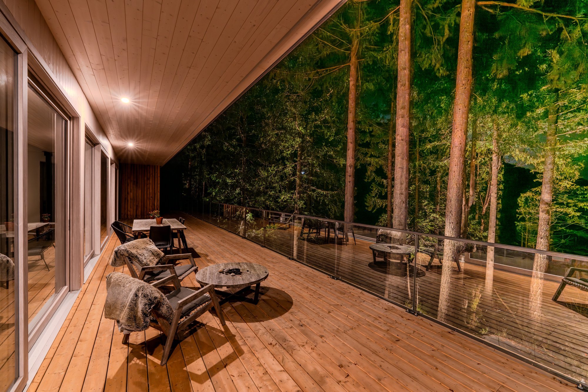 Custom Solutions for BC Living in Deck & Patio Lighting