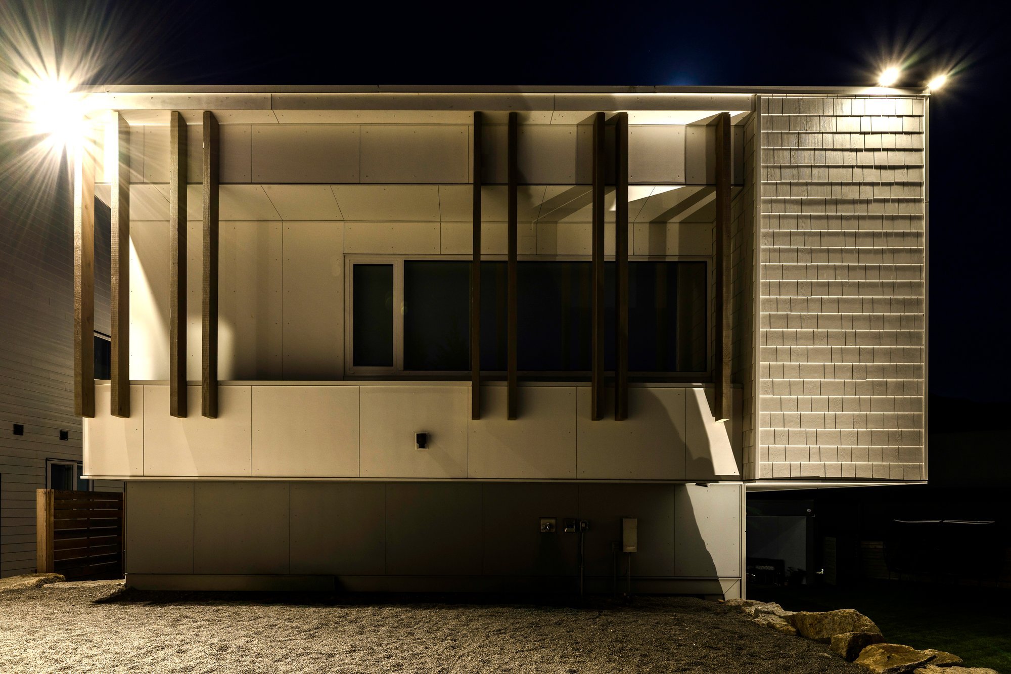 Smart Integration in Architectural Lighting